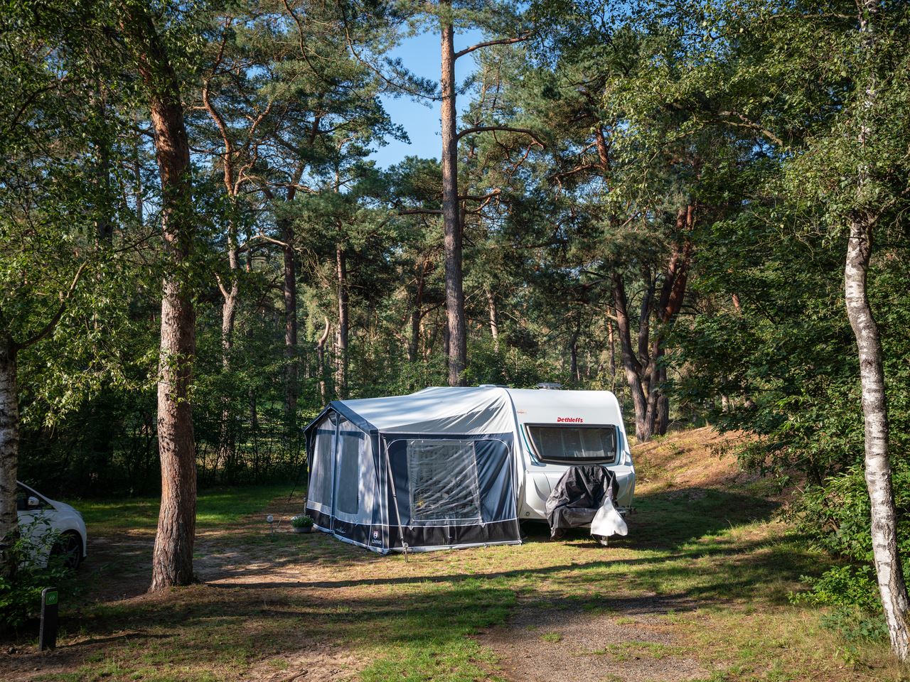 Basis campingplaats — foto 8