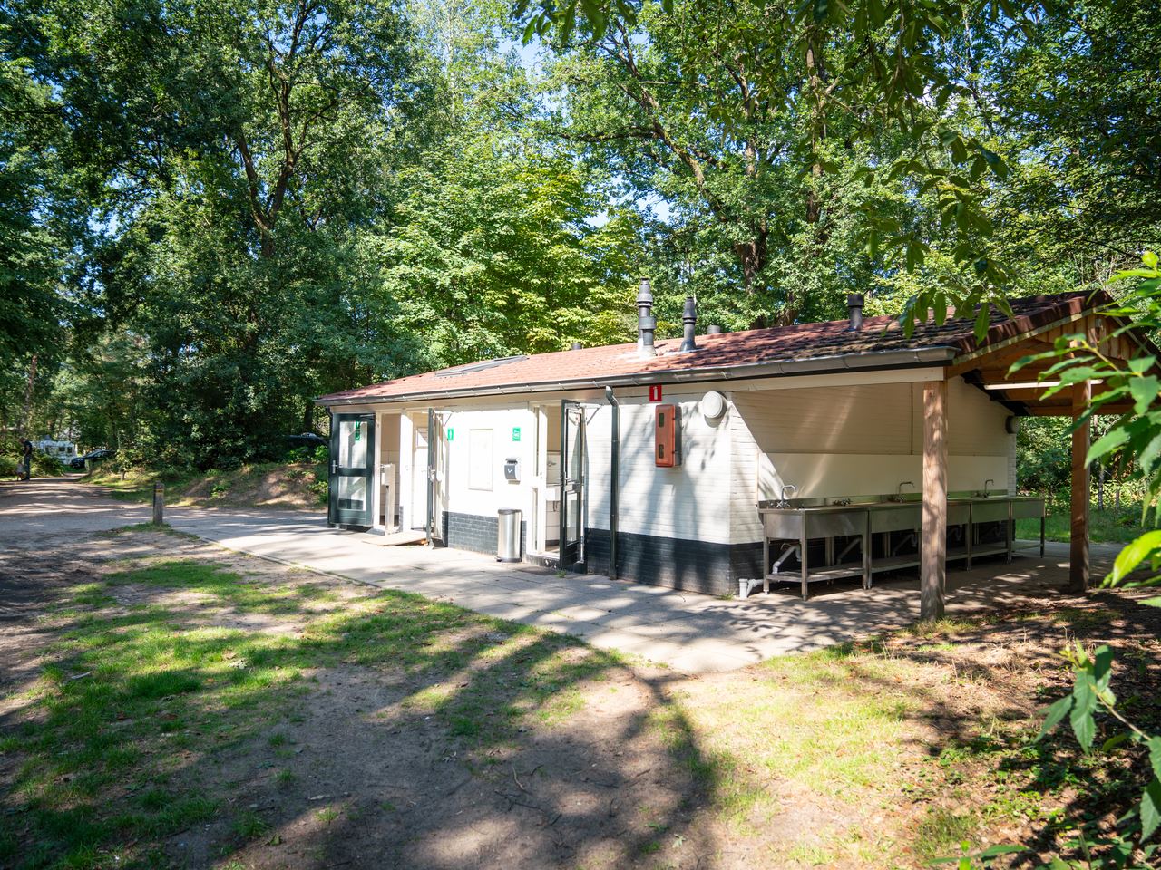Basis campingplaats — foto 6